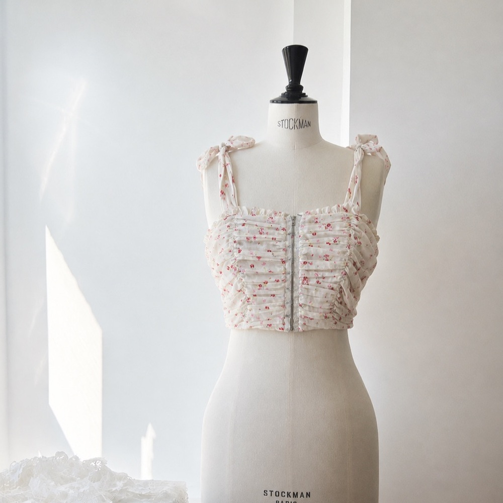 Urban Outfitters Women’s Floral Tie-Shoulder Crop Top
